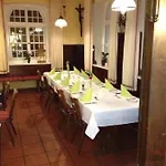 Russenbraeu Inn *
